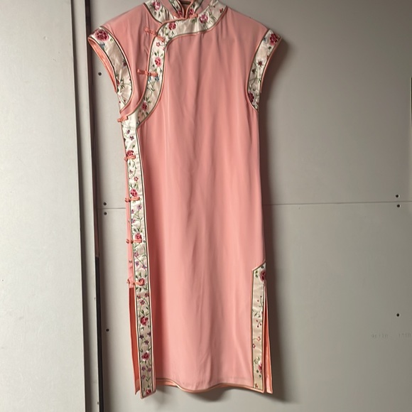 Beautiful, cute and elegant Asian dress. Size S/M - Picture 2 of 7